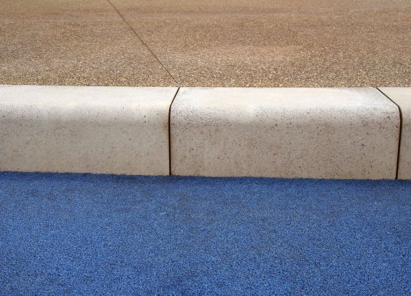 Curb And Sidewalk Installation in Arlington Heights