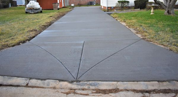 Apron Pouring in Arlington Heights